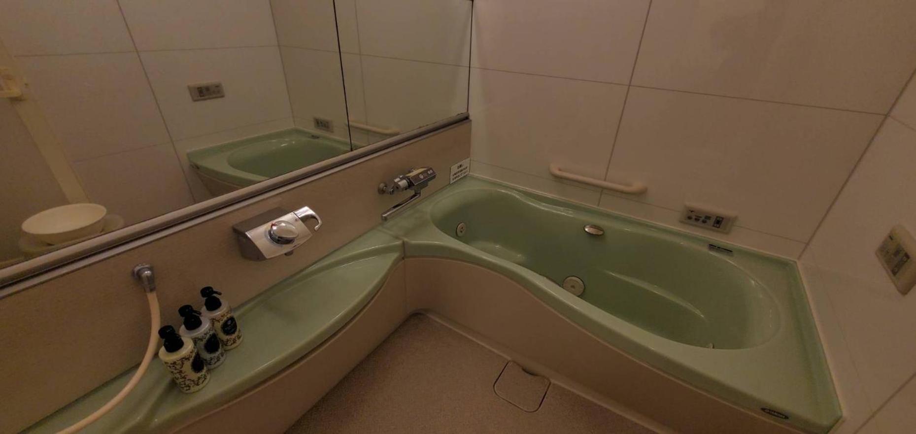 Hotel Golf Tsunashima (Adults Only) يوكوهامَ المظهر الخارجي الصورة